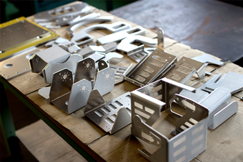 有限会社堺鈑金工業所は金属加工が得意です！